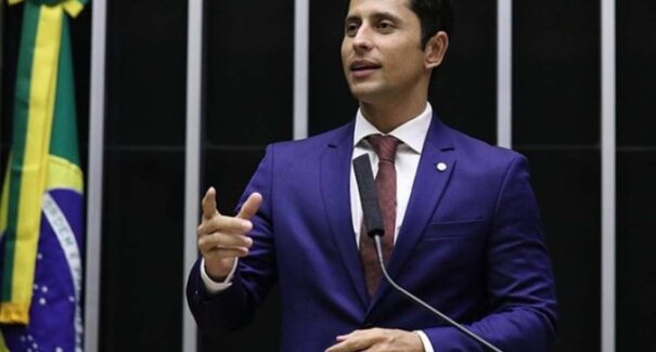 “Você tem meu total desprezo”, afirma deputado Duarte Jr ao advogado Willians durante CPMI do INSS