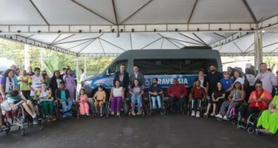 Governo entrega nova frota do Programa Travessia e amplia acessibilidade às pessoas com deficiência