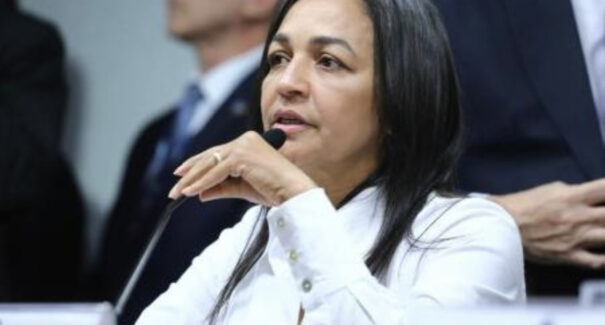 Bancada feminina trabalha para lançar Eliziane à presidência do Senado