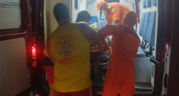 Adolescente morre afogada na praia do Calhau, em São Luís