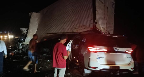 Caminhoneiro morre em acidente na BR-135 e ex-vereador de Bacabal fica ferido