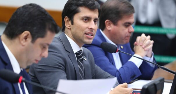 “Está calado agora, mas na hora de roubar, fala!”: Deputado Duarte Júnior confronta presidente da Conafer