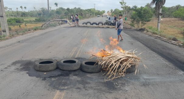 Indígenas bloqueiam novamente  a BR-316 em protesto contra o Marco Temporal
