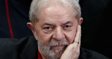 Lula confirma que fará cirurgia no quadril em outubro
