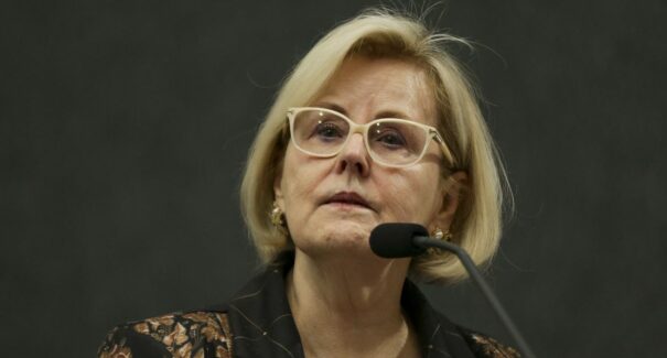 Ministra Rosa Weber vota a favor do aborto até 12 semanas de gestação