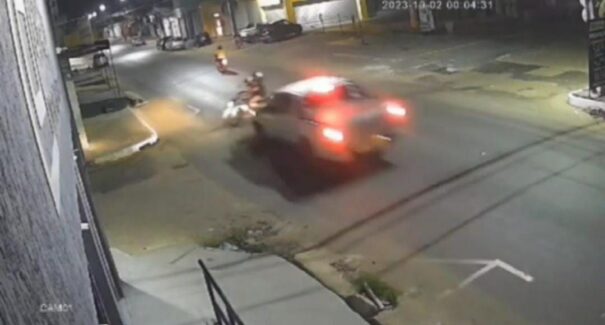 Em Imperatriz, caminhonete atinge moto que invadiu cruzamento e mata passageira