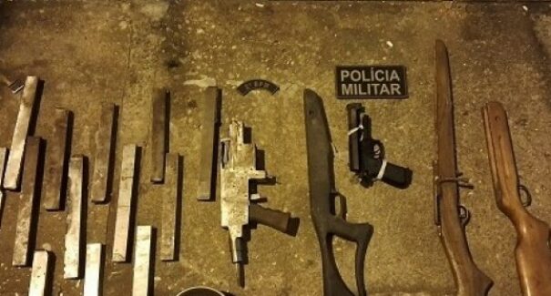 Polícia Militar desarticula oficina clandestina de fabricação de armas e desmanche de motocicletas