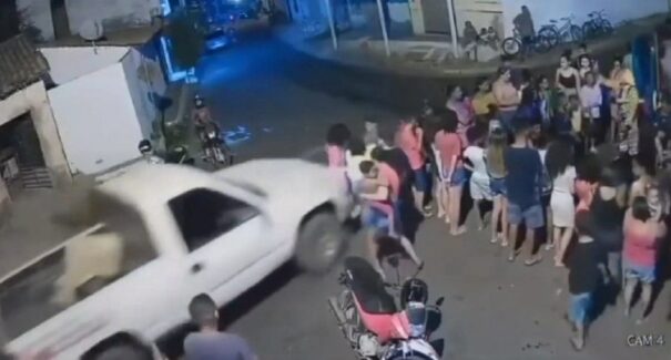VÍDEO: motorista embriagado atropela duas crianças em Trizidela do Vale