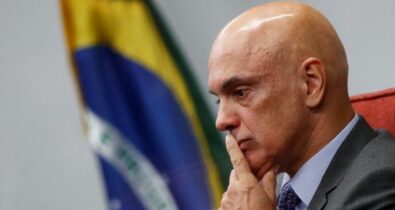 8 de Janeiro: Réu aponta suposto erro de Moraes e julgamento é suspenso