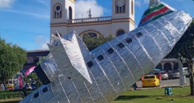 Réplica do avião que caiu com equipe da Chapecoense causa revolta na Colômbia