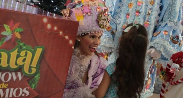 Câmara de Dirigentes Lojistas comanda a chegada do Papai Noel na Rua Grande