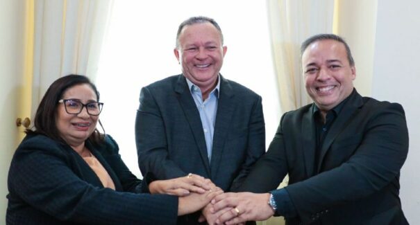 Em reunião, Carlos Brandão alinha ações para Paço do Lumiar
