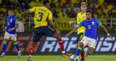 Brasil não resiste à pressão na etapa final e perde de virada para a Colômbia