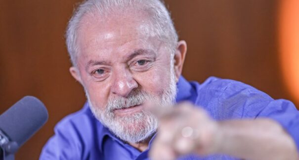 Governo cria poupança para incentivar permanência de jovens no ensino médio