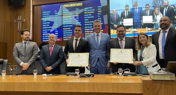Gabriel Furtado e Alberto Bastos recebem títulos de cidadãos maranhenses