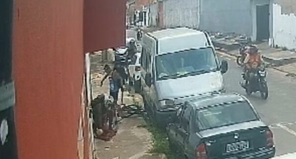 Vídeo: bombeiro e policial à paisana prendem assaltante na Forquilha