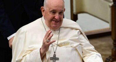 Papa Francisco autoriza bênção para casais do mesmo sexo
