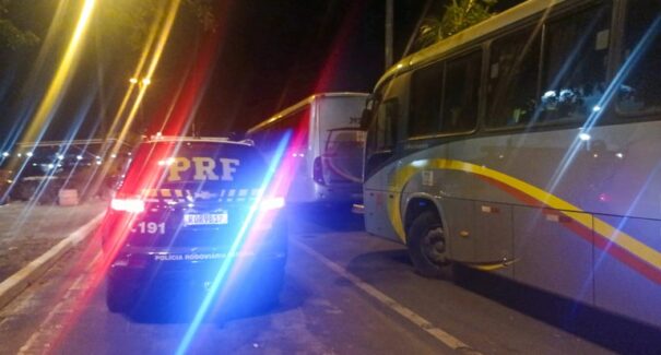 Ônibus empresariais com documentação falsa são apreendidos em São Luís