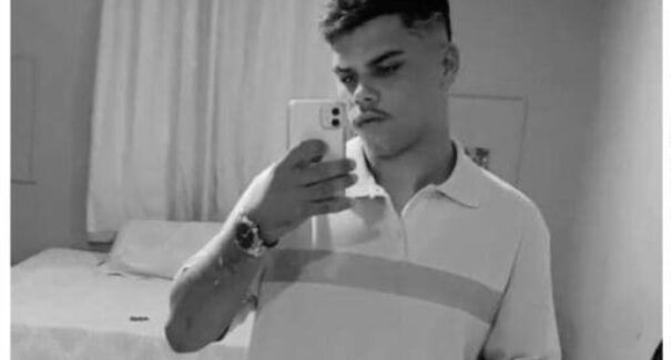 Suspeito de roubar motocicleta morre após troca de tiros com policiais
