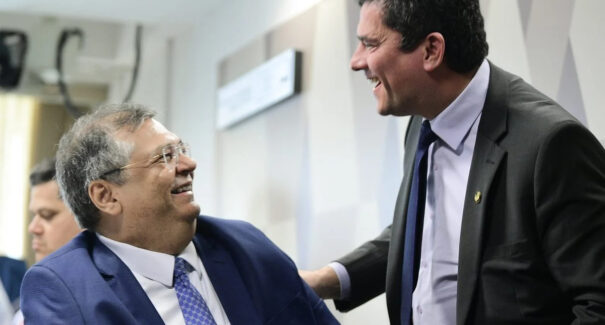 Dino e Moro cordiais e em paz