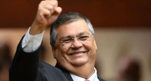 Dino se reúne com Barroso e diz que posse no STF está prevista para 22 de fevereiro