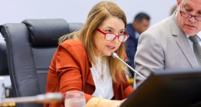 Sob liderança da presidente Iracema Vale, Assembleia aprova homenagens a movimentos sociais