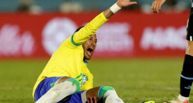 Neymar está fora da Copa América, diz médico da seleção brasileira