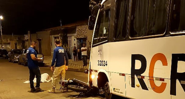 Motociclista morre após ser atropelado por ônibus em São Luís