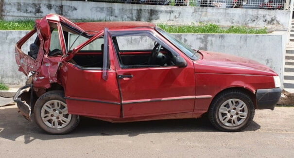 Acidente na BR-135 deixa duas pessoas mortas e uma gravemente ferida