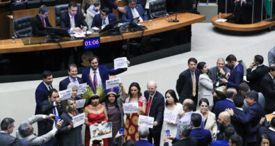Congresso derruba vetos de Lula e mantém marco temporal das terras indígenas