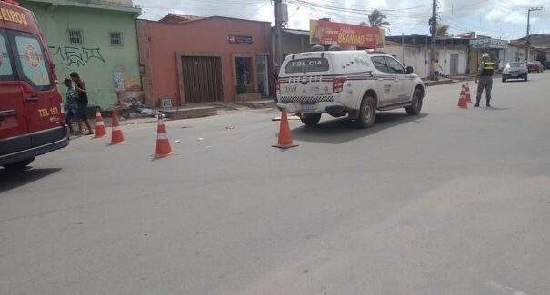 Motociclista é atingido por viatura da PM e fica gravemente ferido, em São Luís