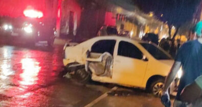 Mulher é arremessada do carro após colidir contra veículo de segurança em Imperatriz