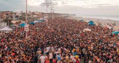 Shows de artistas locais levam multidão ao terceiro domingo de Pré-Carnaval do Maranhão