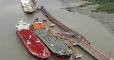 Porto do Itaqui realiza operação simultânea inédita de cinco navios de combustíveis