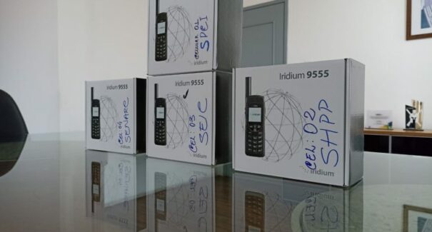 PCMA adquire telefones via satélite para uso em ações policiais realizadas em áreas remotas