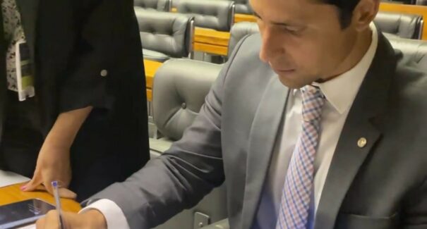 Duarte assina manifesto em defesa do turismo