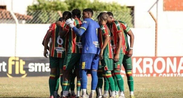 Sampaio Corrêa perde para o Coimbra e está eliminado da Copinha