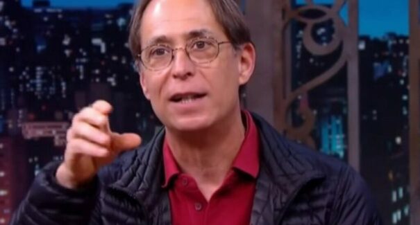 Pedro Cardoso cita Beyoncé ao fazer crítica: ‘Sexo vende mais que poesia’