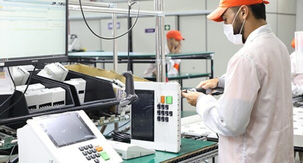 Mais de 80% das novas urnas já foram entregues aos TREs