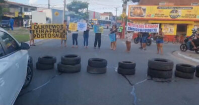 Moradores bloqueiam trecho da Estrada de Ribamar em protesto
