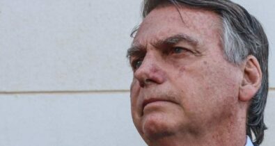 Bolsonaro deixa sede da PF, após ficar em silêncio em depoimento