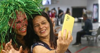 Turistas são recebidos em São Luís em ritmo de Carnaval