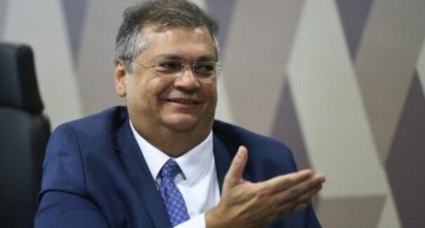 Dino unifica sua base em São Luís e lança aliado a prefeitura com apoio de mais dez partidos