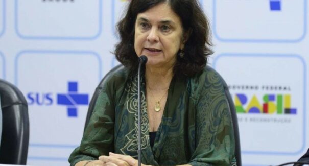 “O SUS tem condições”, diz ministra da Saúde sobre combate à dengue