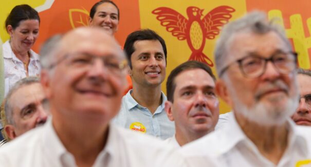 Duarte destaca união e fortalecimento do PSB em ato de filiação no Ceará