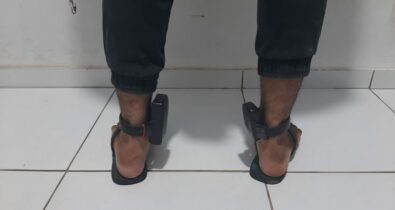 Condenado por roubo, homem é preso usando duas tornozeleiras eletrônicas em Timon