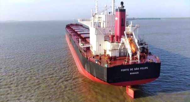 Marinha aguarda plano de desencalhe do navio “Forte de São Felipe”