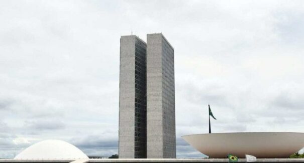 Novo Código Eleitoral altera mandatos e acaba com reeleição; conheça a proposta