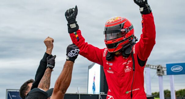 Com direito a pódio, maranhense começa bem na F4 Brasil