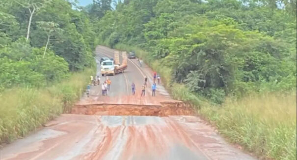 Trecho da BR-222 entre Bom Jesus das Selvas e Açailândia é parcialmente liberado
